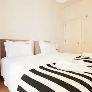 feels-like-home-avenida-da-liberdade-modern-flat.hotels-lisbon-portugal.com/